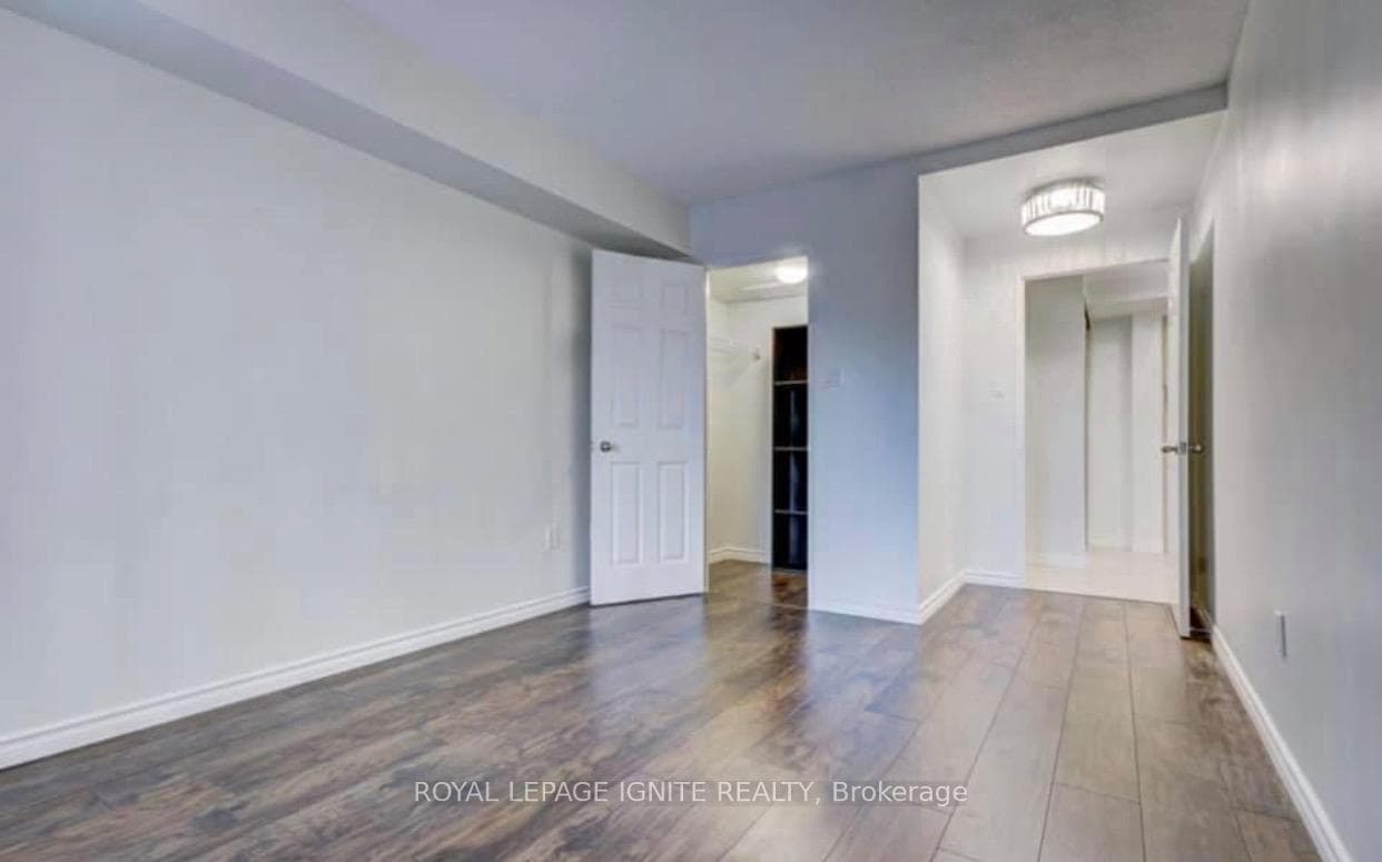 3231 Eglinton Avenue Unit 201 photo 15