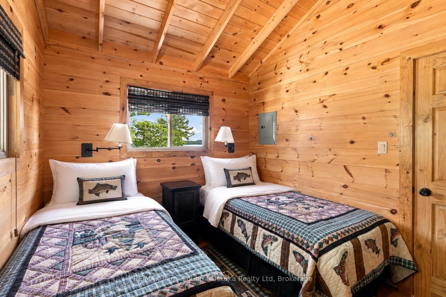 43 15C Island photo 22