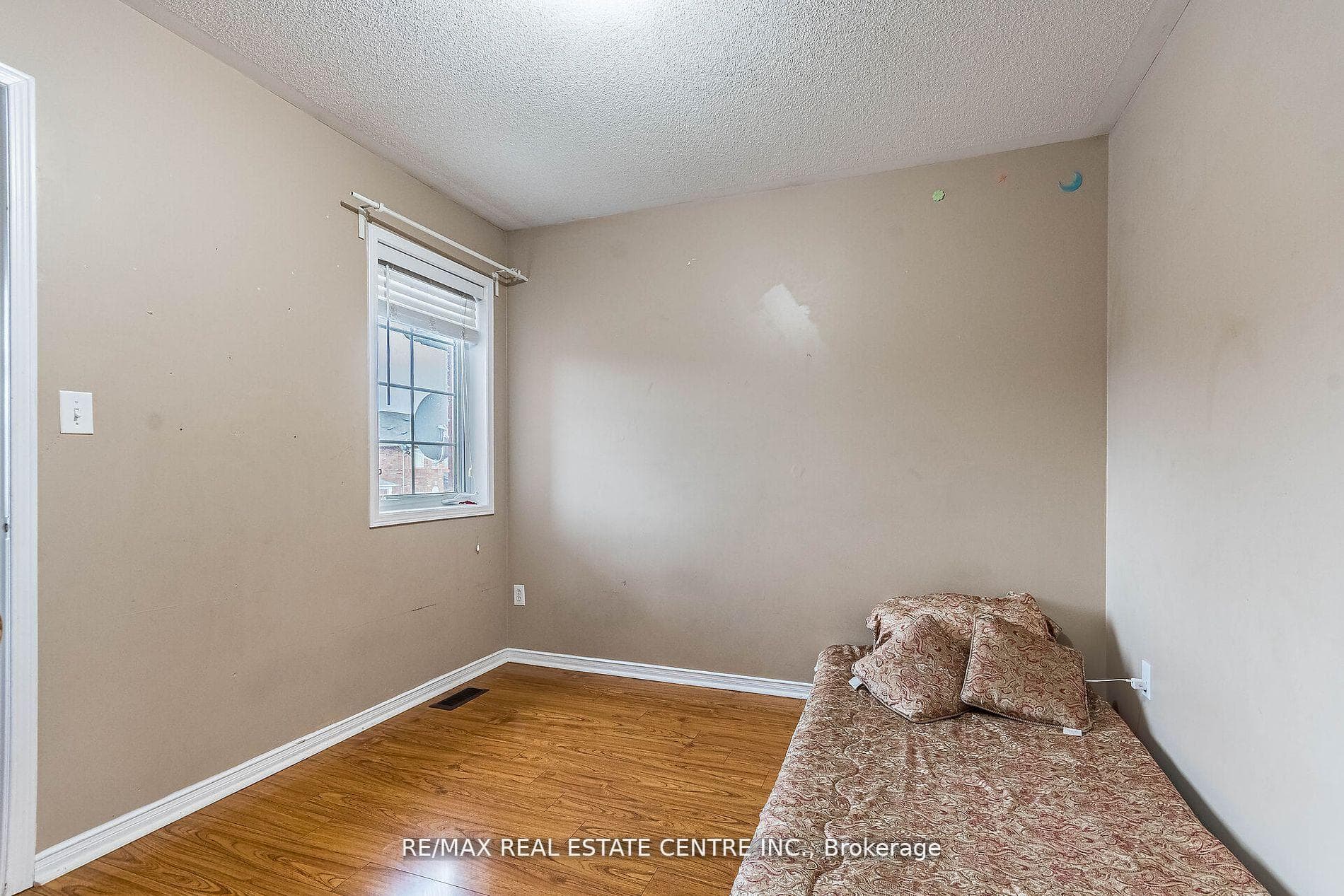 45 Commodore Drive photo 19