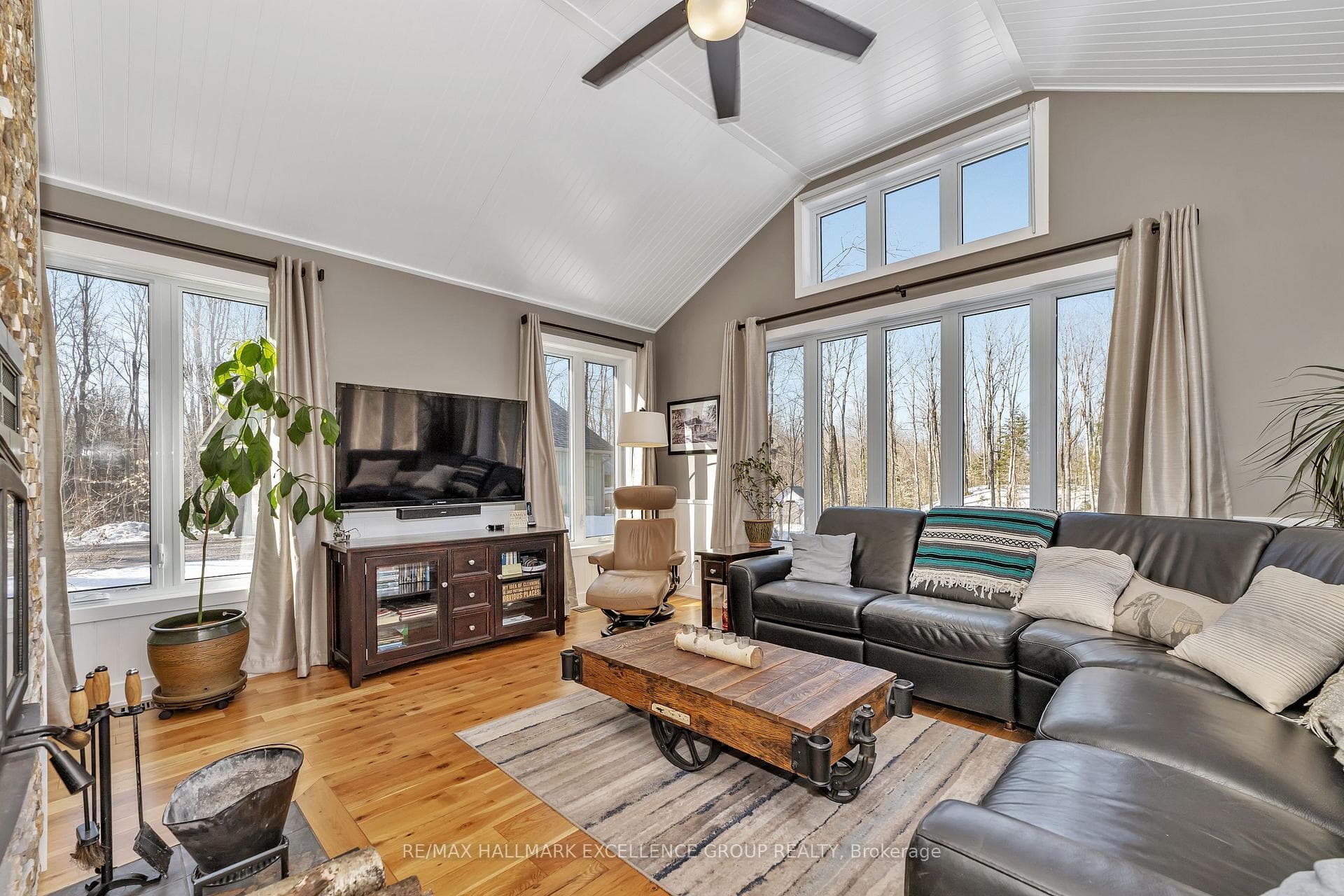 1830 Rollin Road photo 6