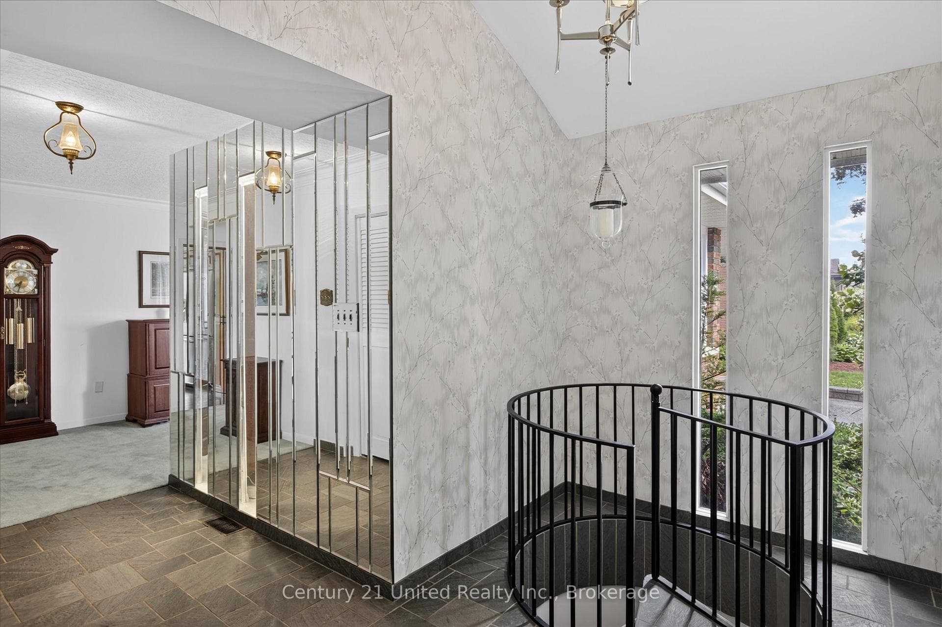 130 Earlwood Drive photo 5