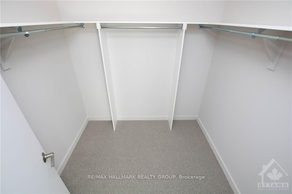435 TRIDENT Mews photo 18