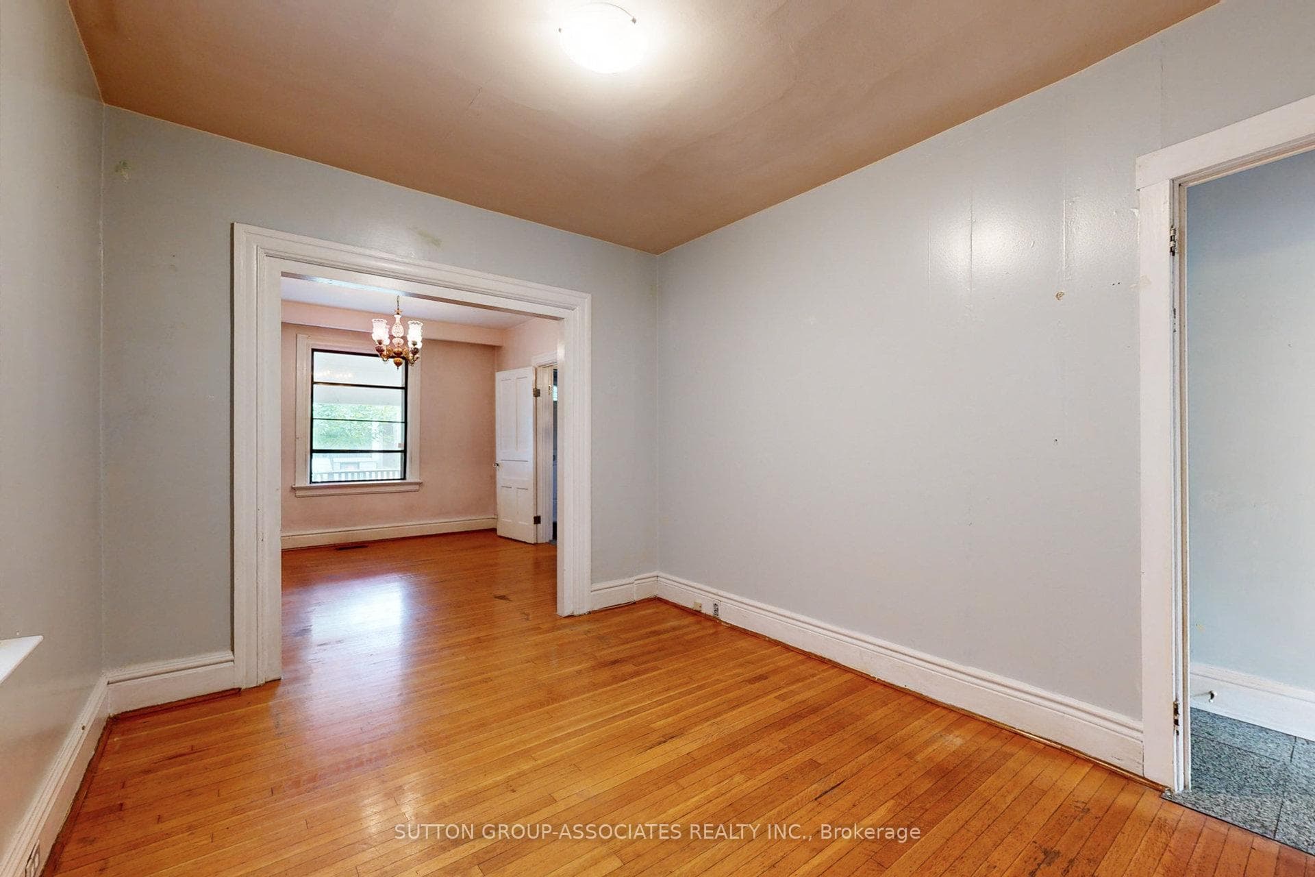 709 Crawford Street photo 10