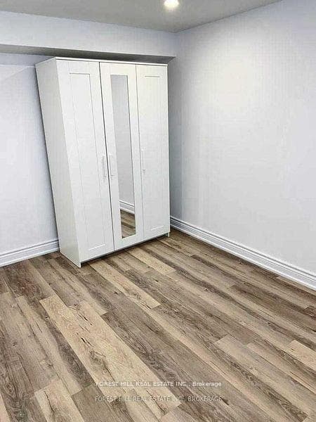 291 Brighton Avenue Unit Lower photo 13
