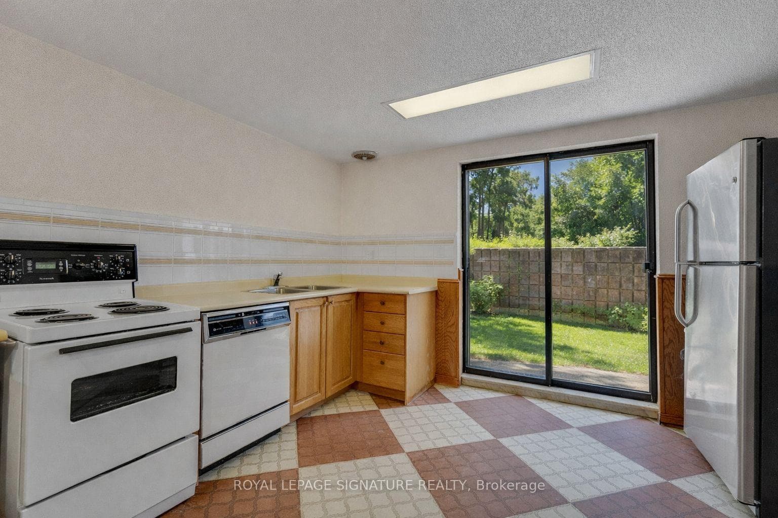 163 Milady Road photo 32