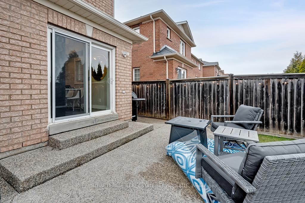 2463 Postmaster Drive photo 37