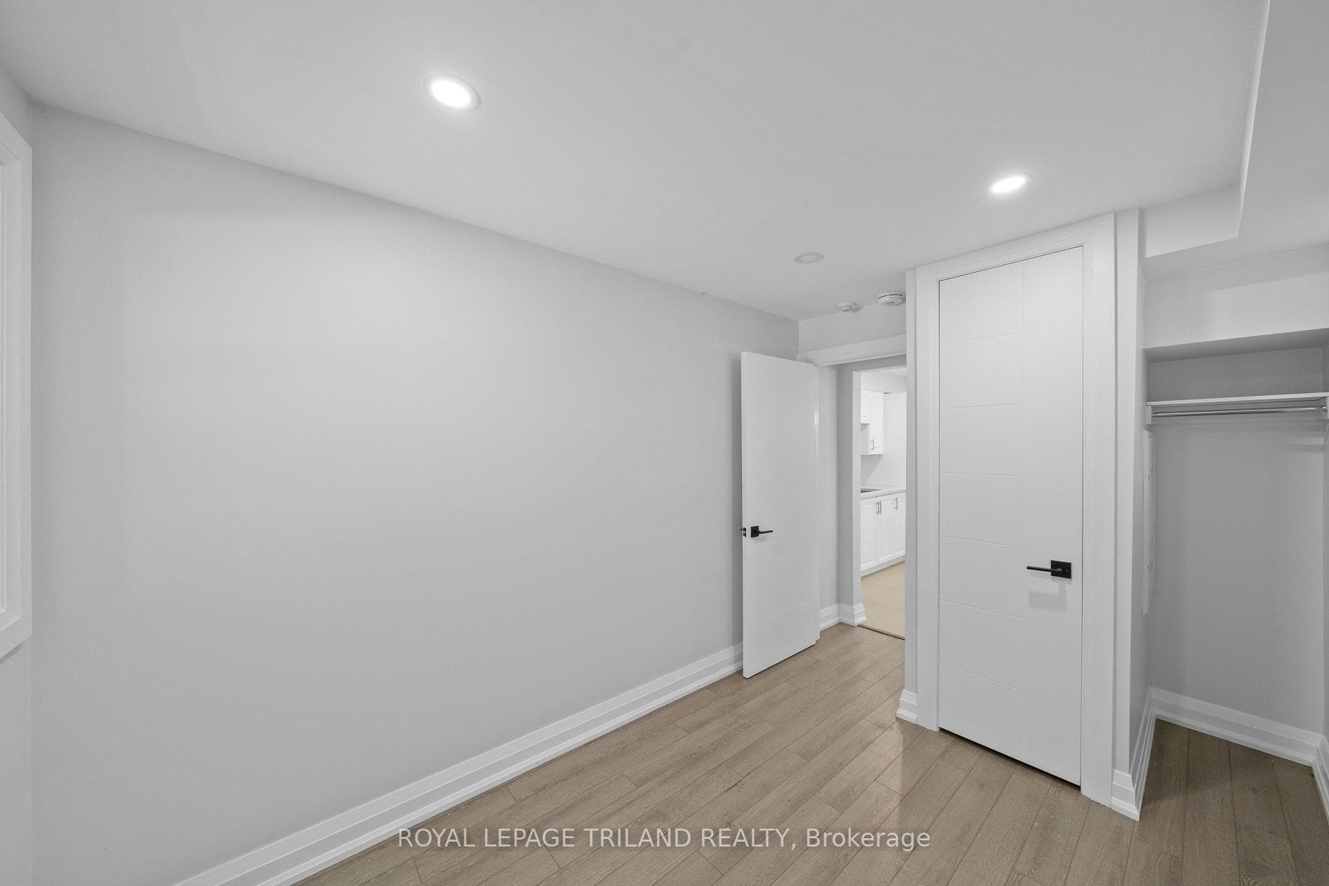 15 Balmoral Avenue Unit 5 photo 27