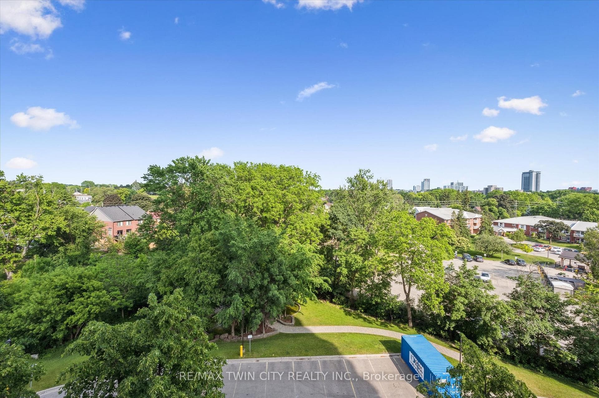 6 WILLOW Street Unit 702 photo 33