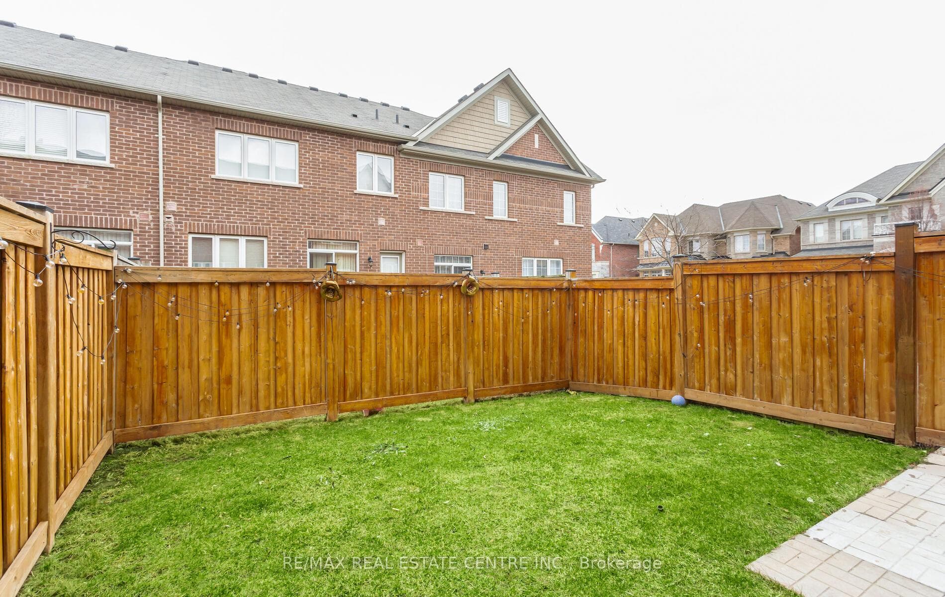 1442 Haws Crescent photo 48