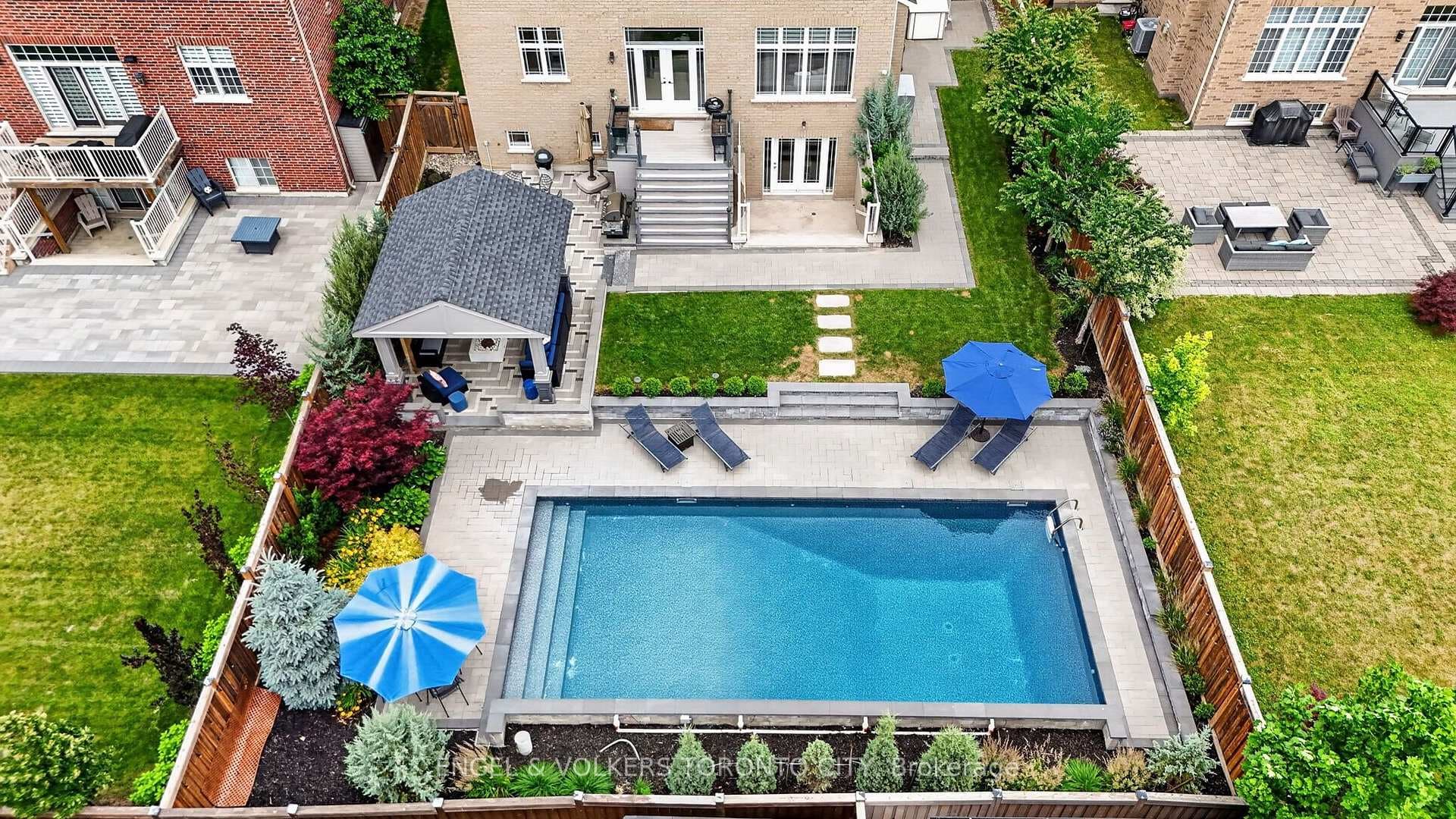 14 Coppermine Court photo 42