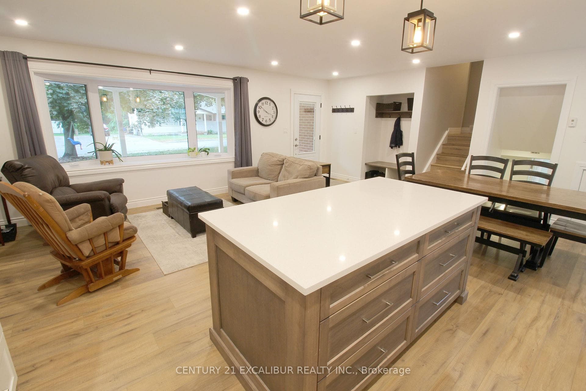 161 Irvine Street photo 6