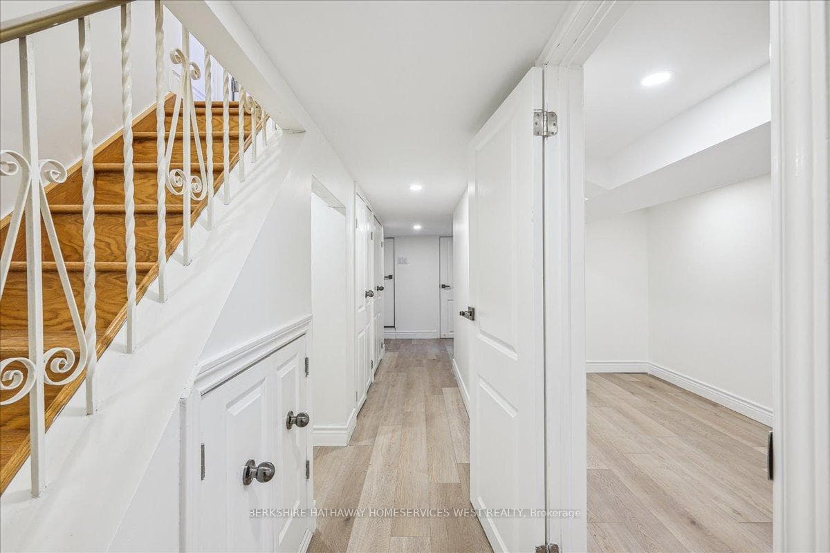 37 Collahie Street Unit MAIN photo 19