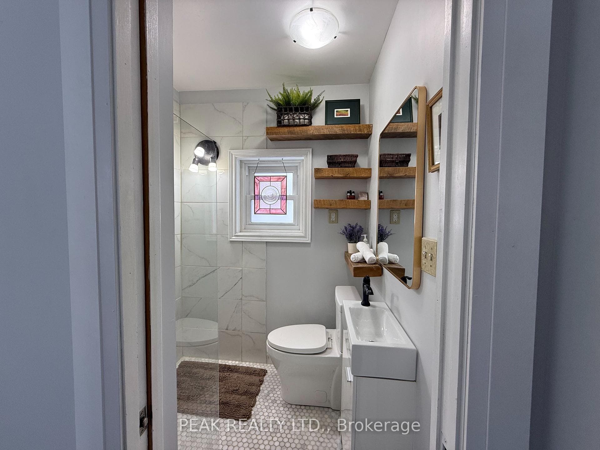 145 Bridgeport Road photo 16