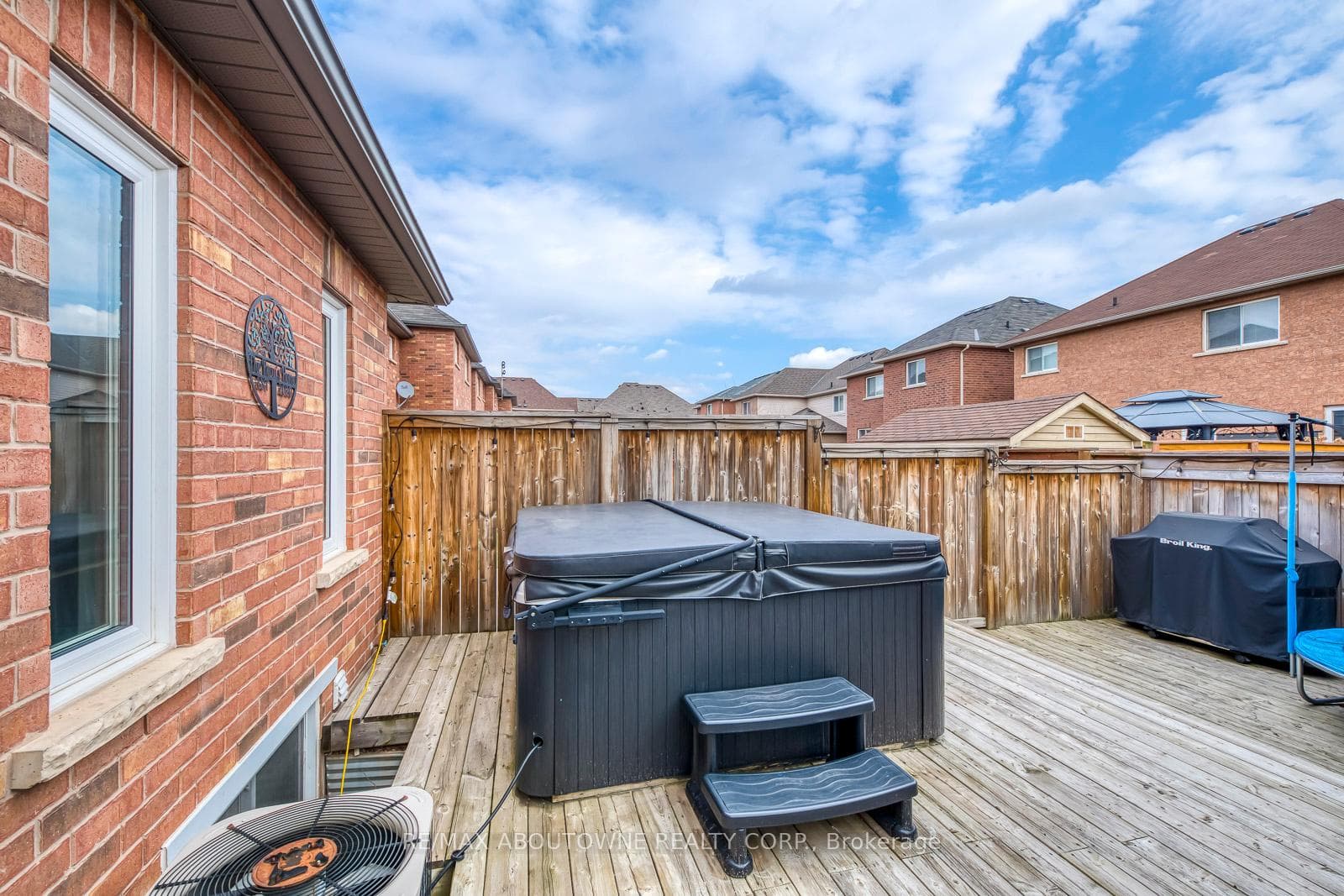 2322 Saddlecreek Crescent photo 46