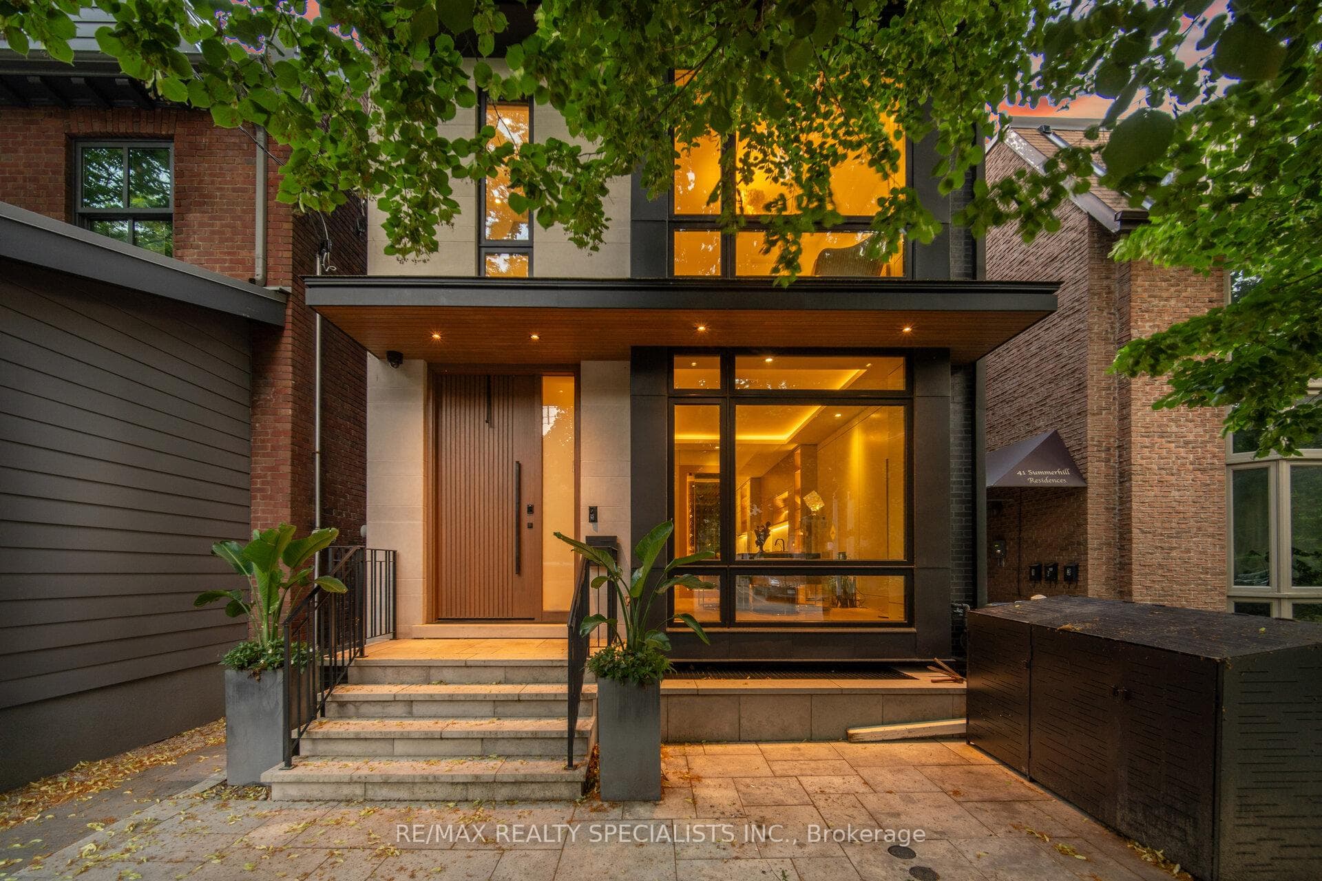 43 Summerhill Avenue photo 1