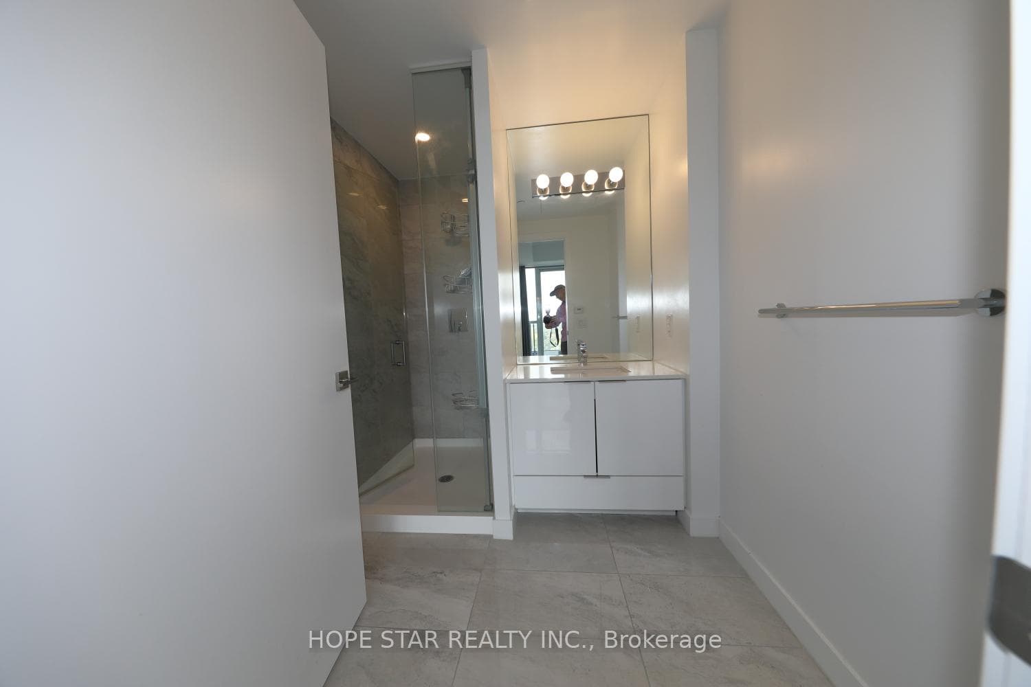 609 Avenue Road Unit 1403 photo 14