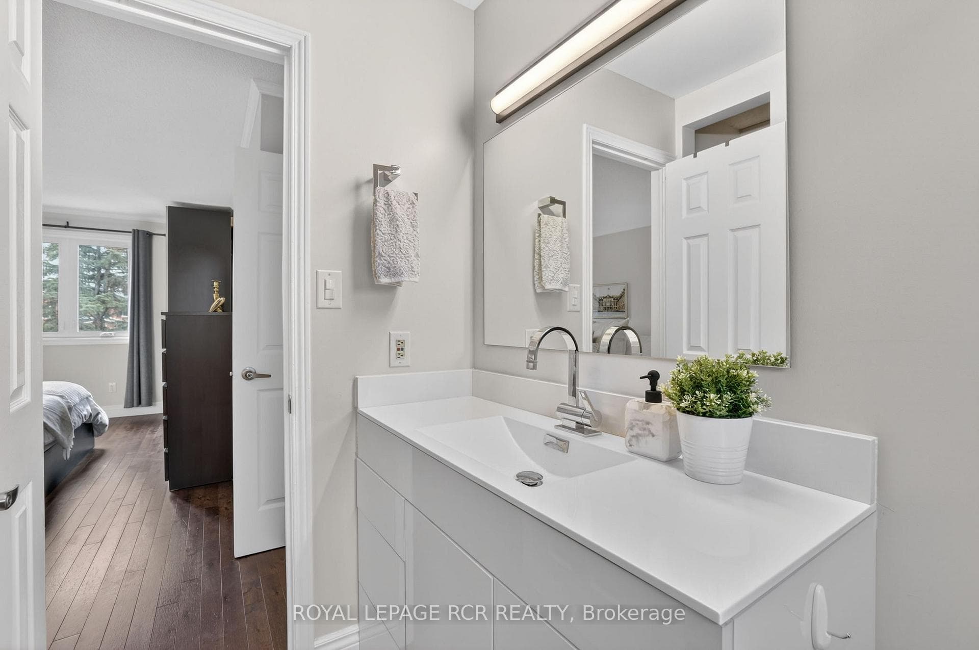 35 Mccabe Crescent photo 25