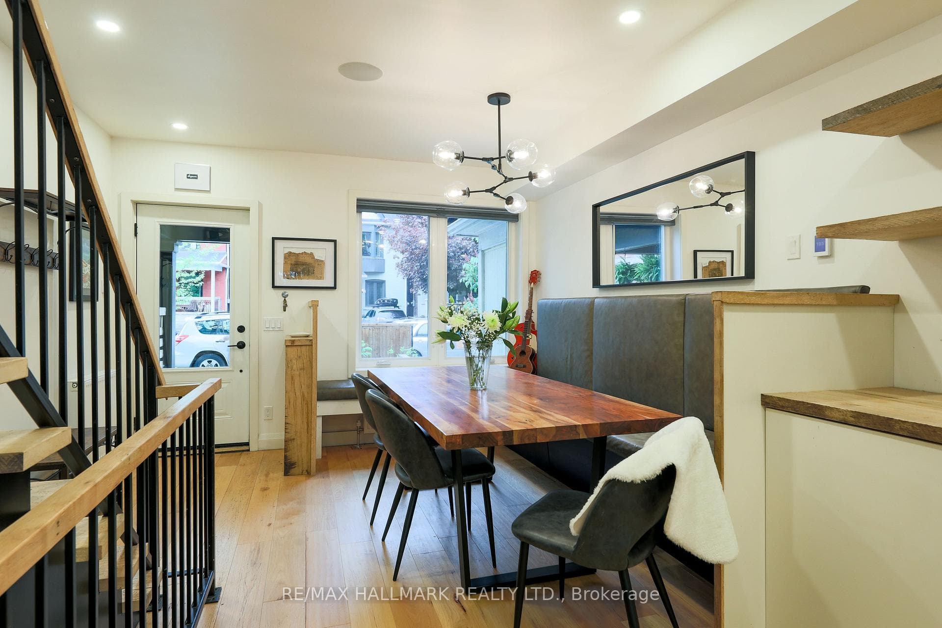 39 Seymour Avenue photo 6