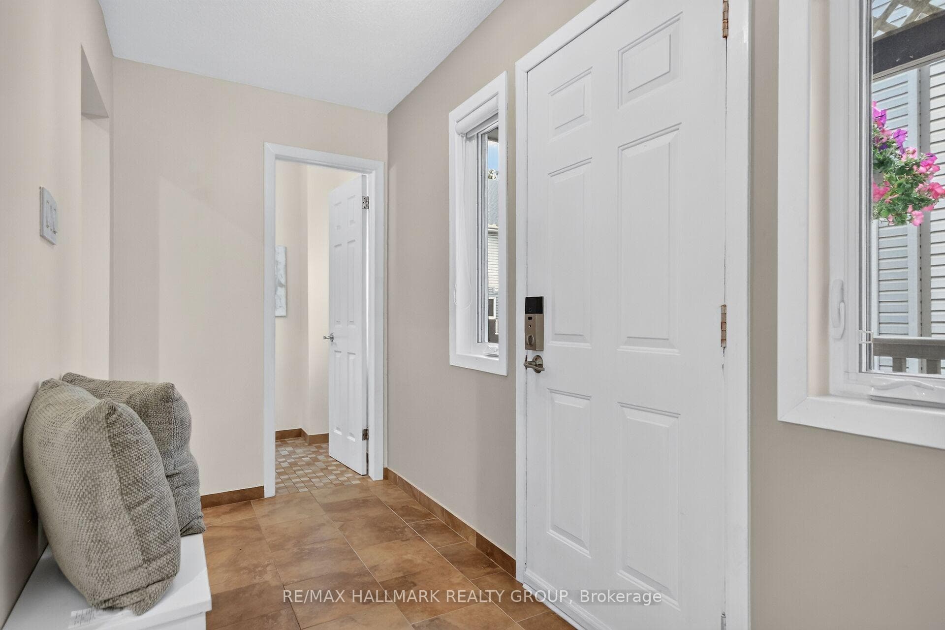 817 High Street Unit 7 photo 4
