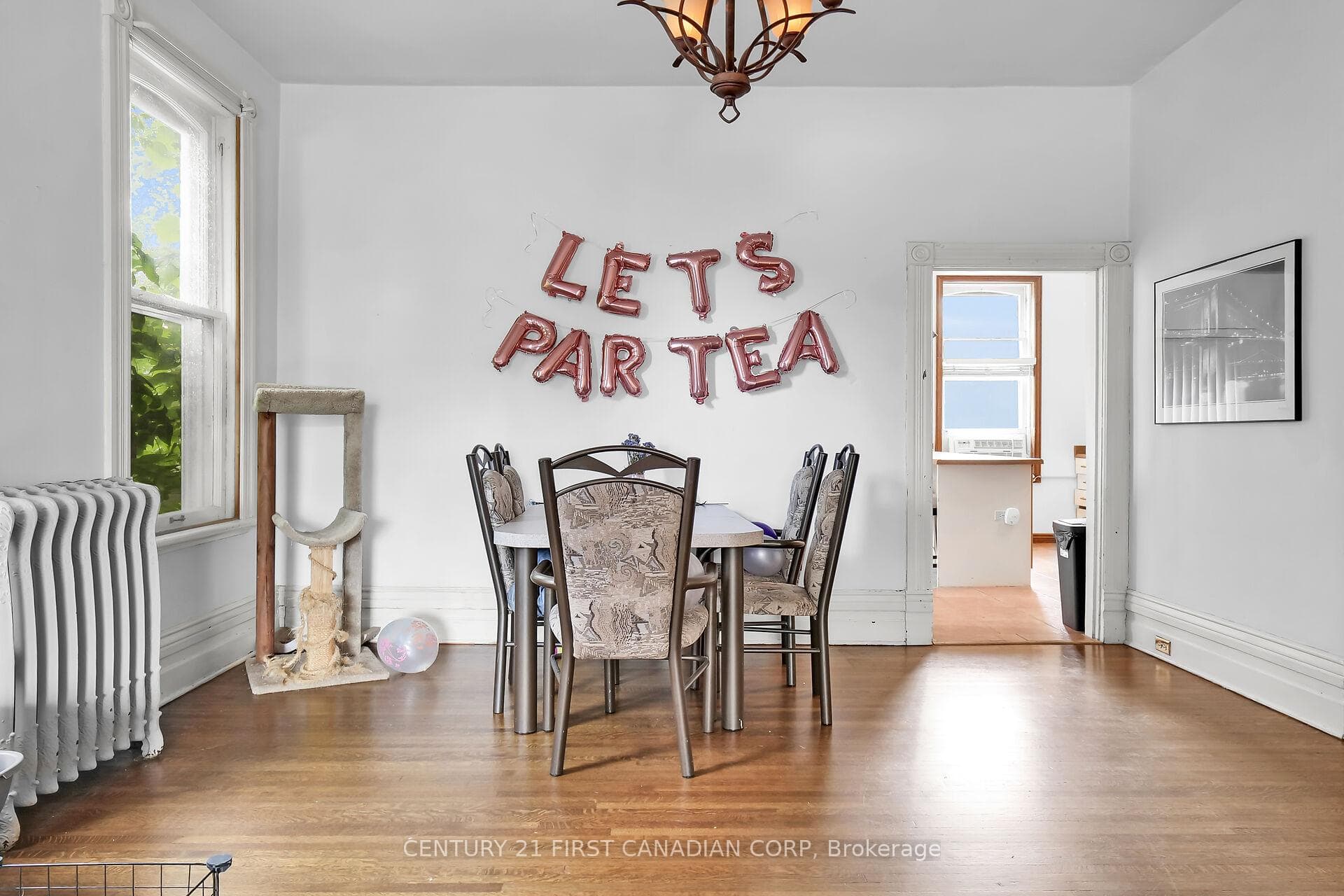 355 Dufferin Avenue photo 7