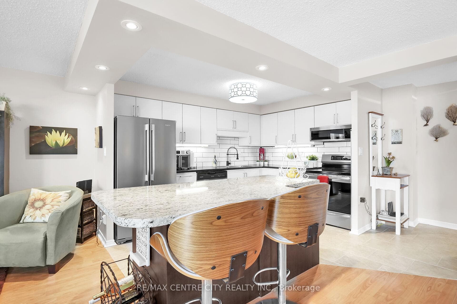 363 Colborne Street Unit 2303 photo 13
