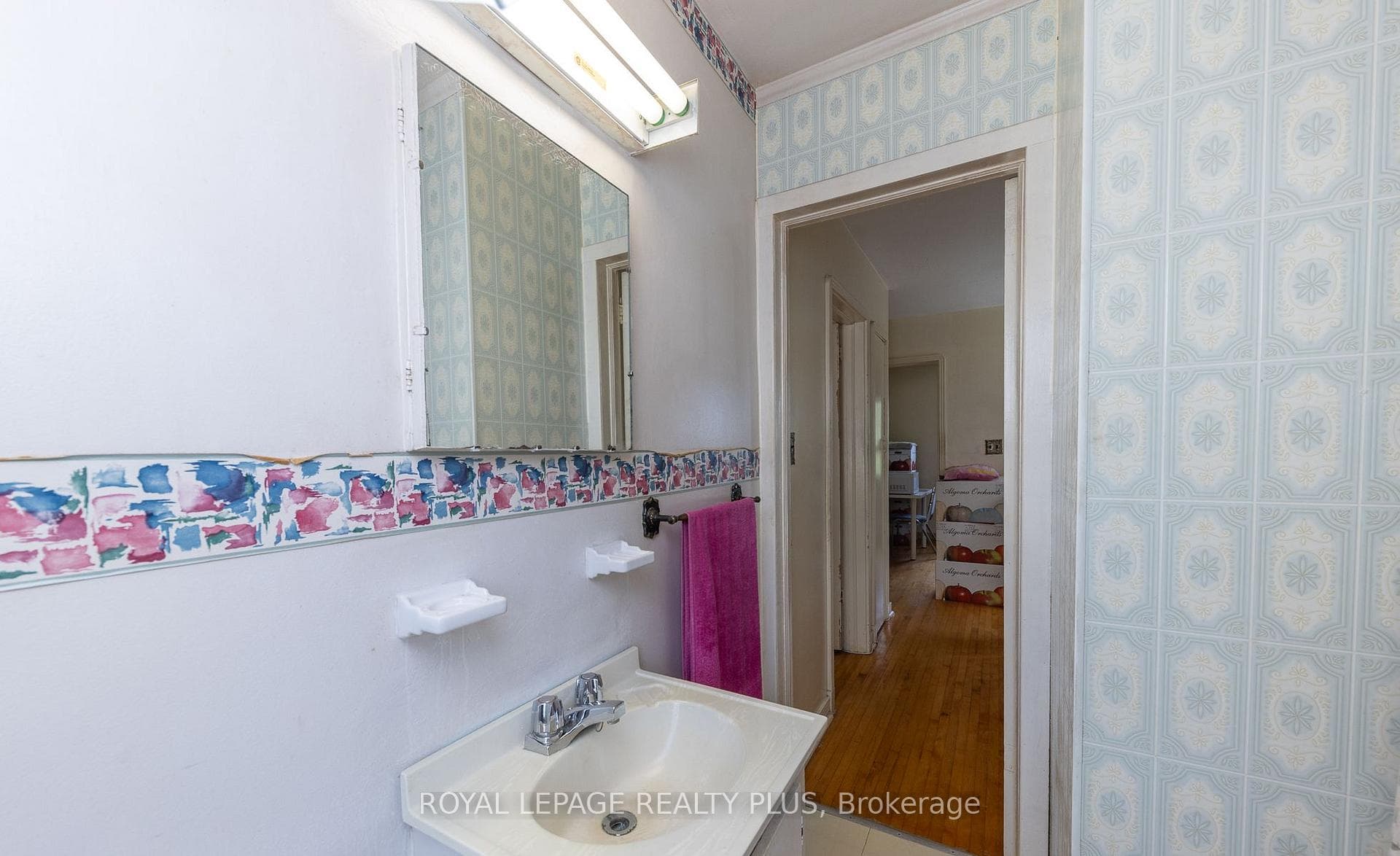33 Dayton Avenue photo 15