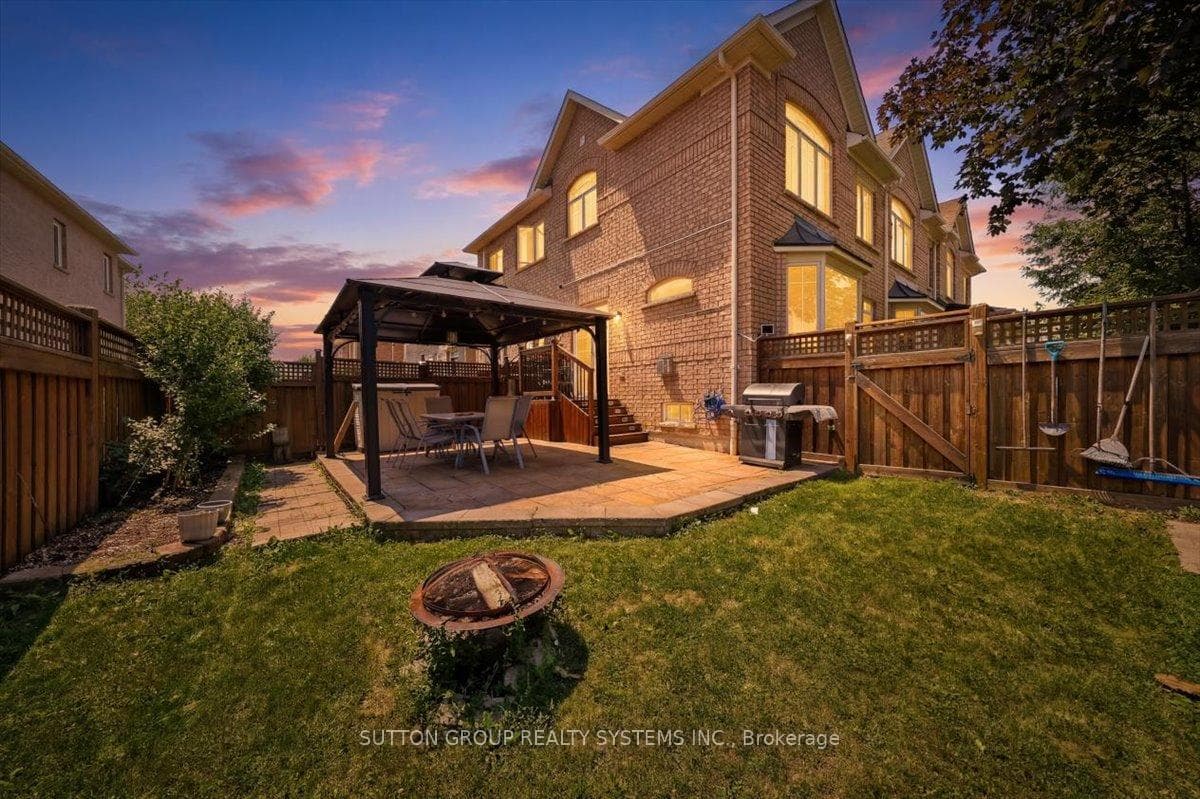 3348 Sunlight Street photo 40