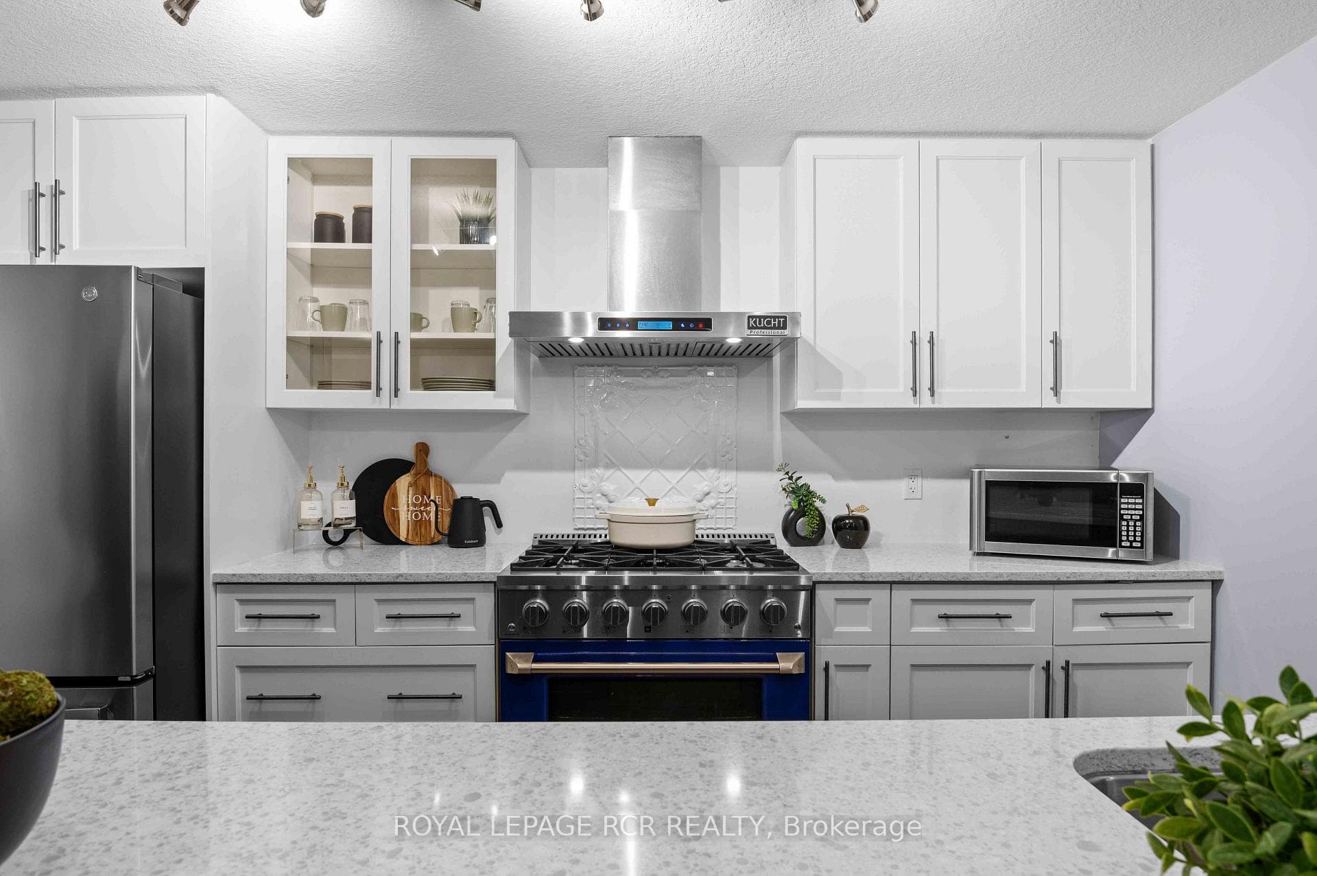 Kutch 6 burner gas range & matching hood vent