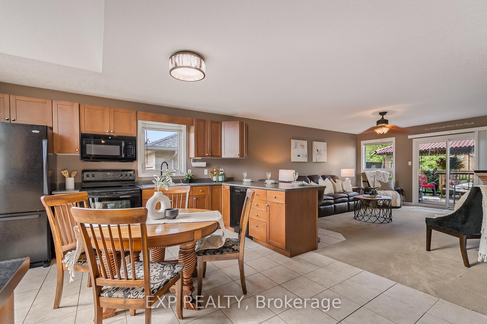 88 Andrews Drive photo 6