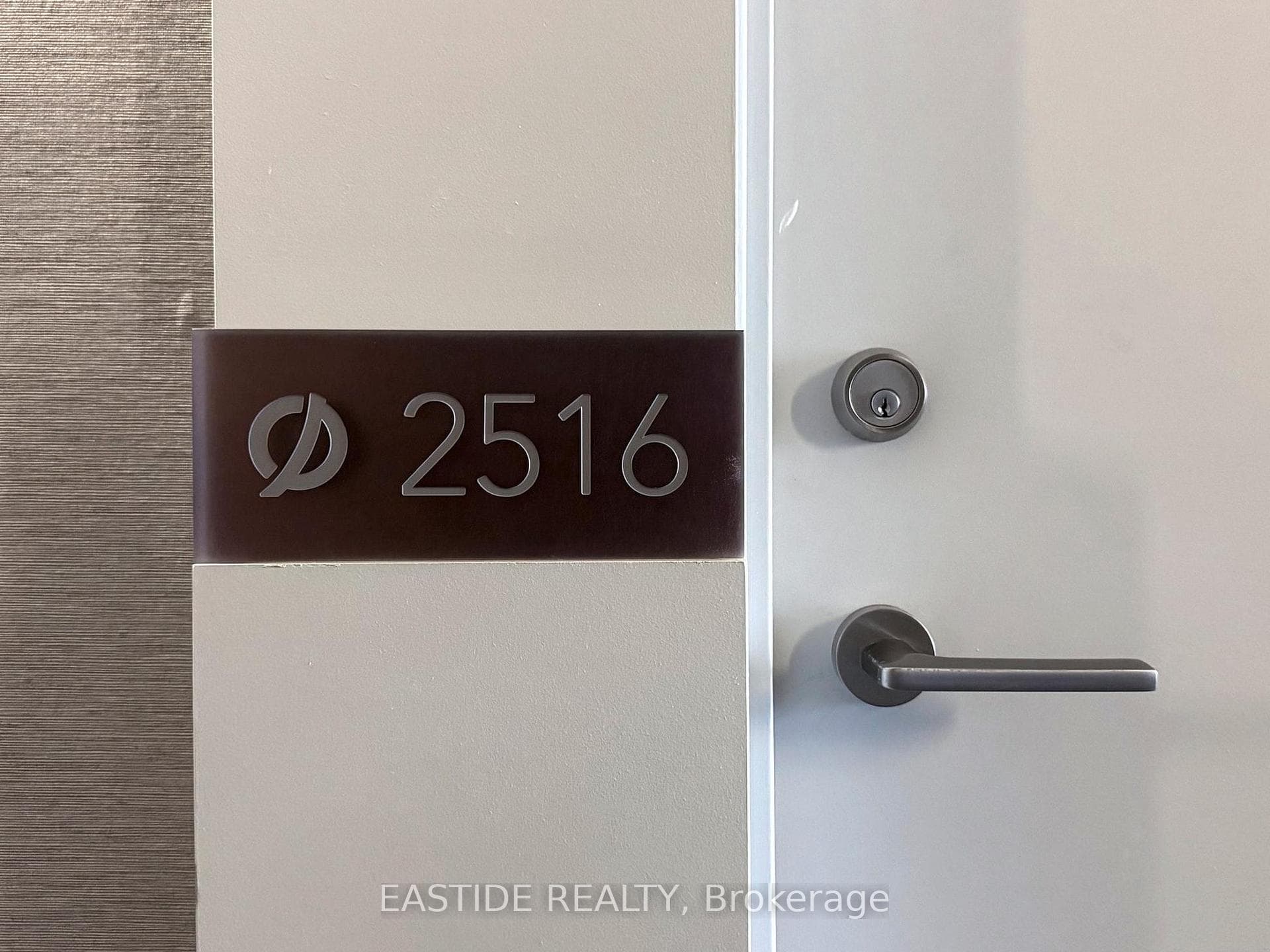 121 Mcmahon Drive Unit 2516 photo 7