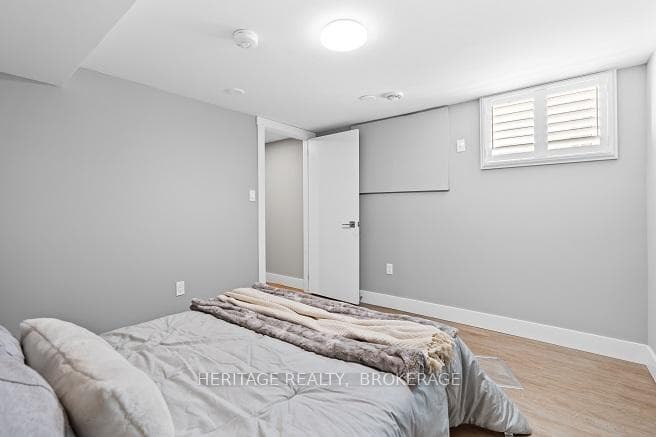 123 VICTOR Boulevard photo 21