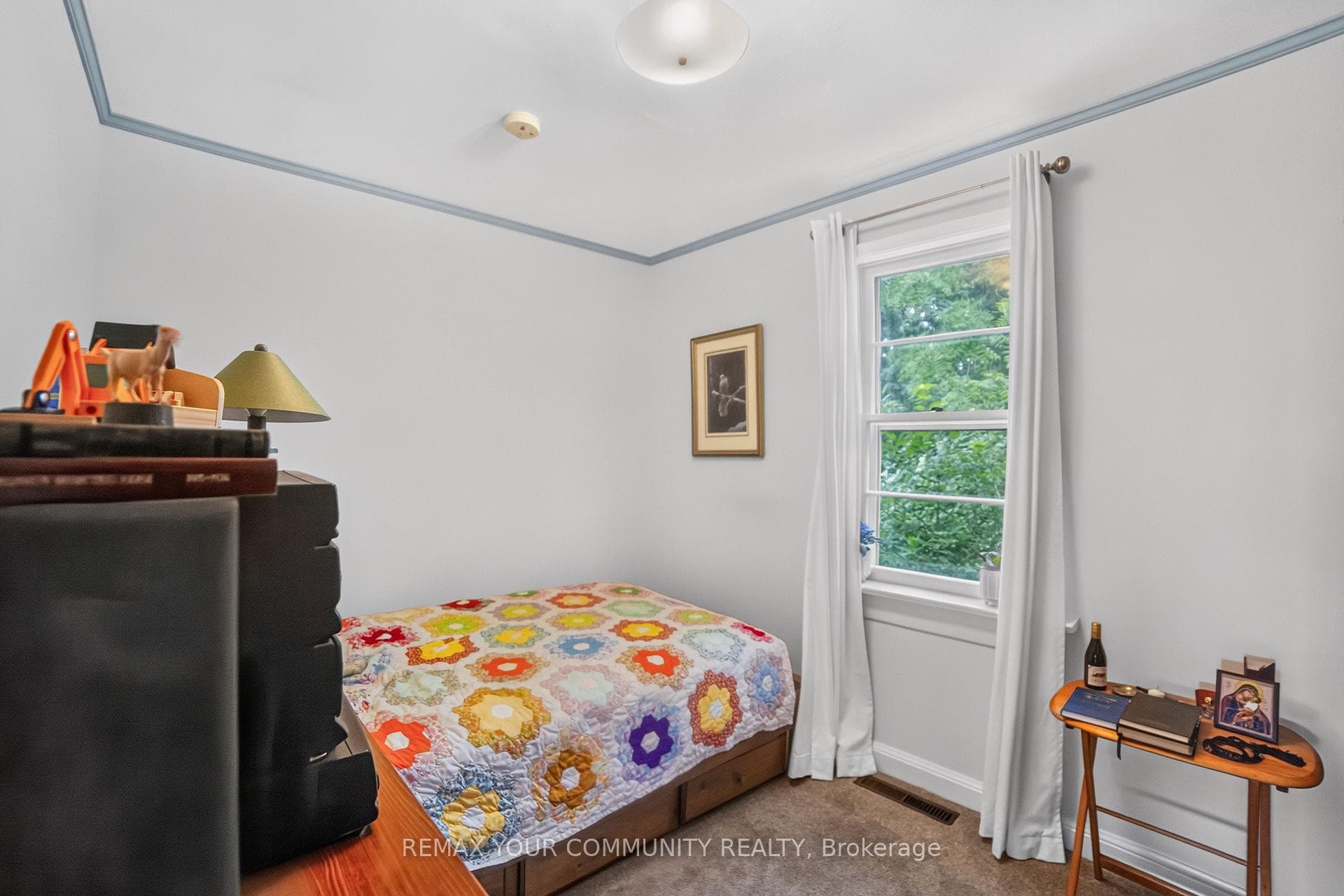 223 Richmond Street photo 11