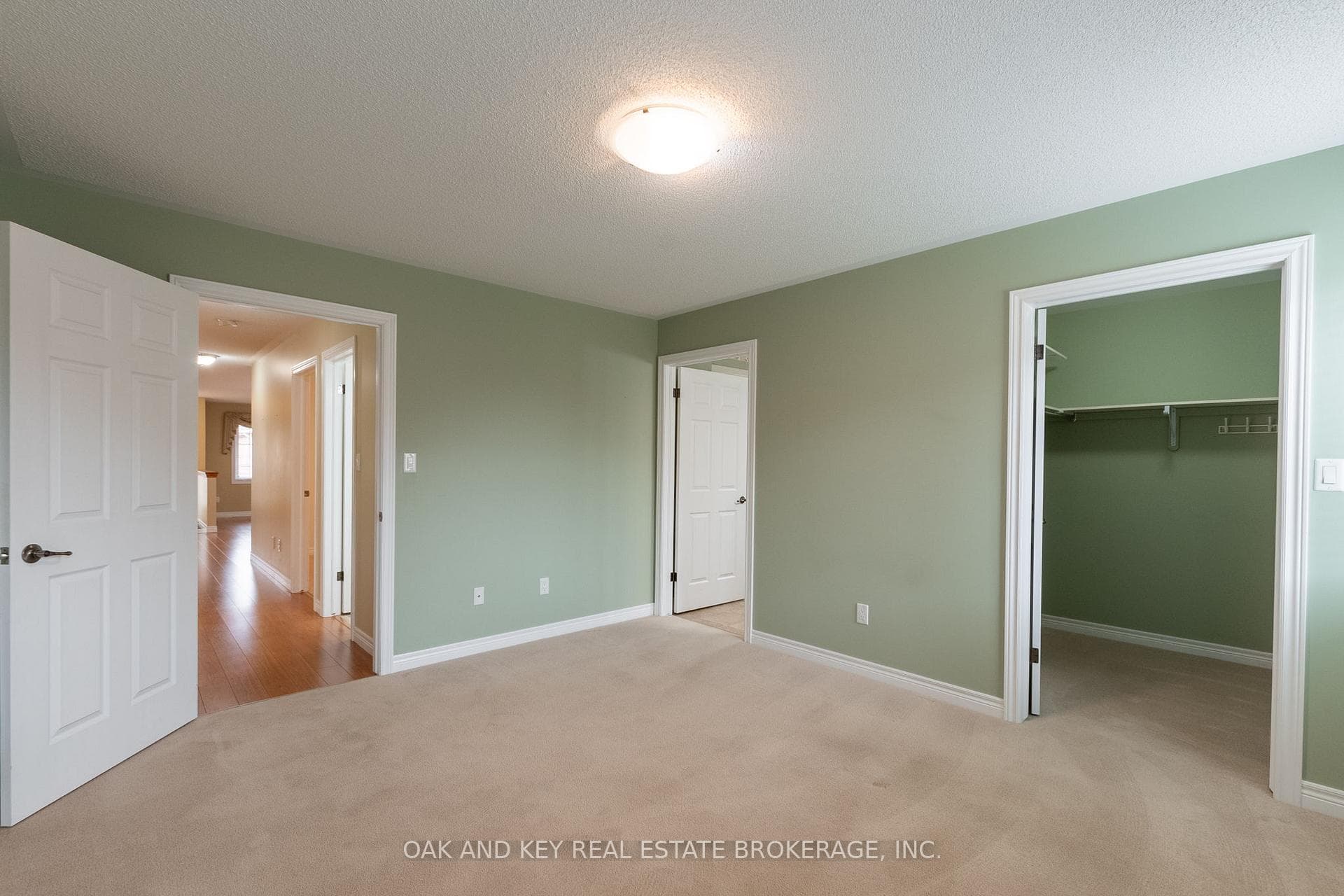 49 Jones Crescent photo 16