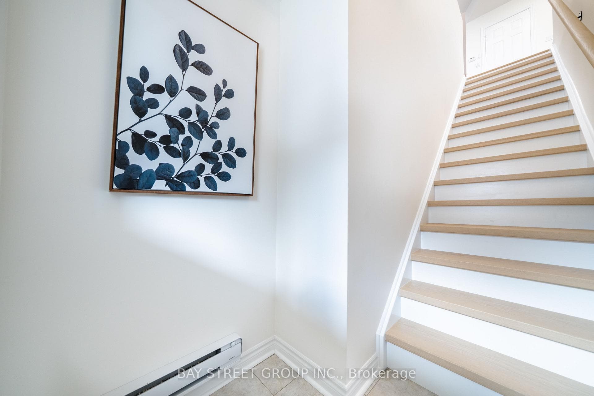 15 Eaton Park Lane Unit 27 photo 4