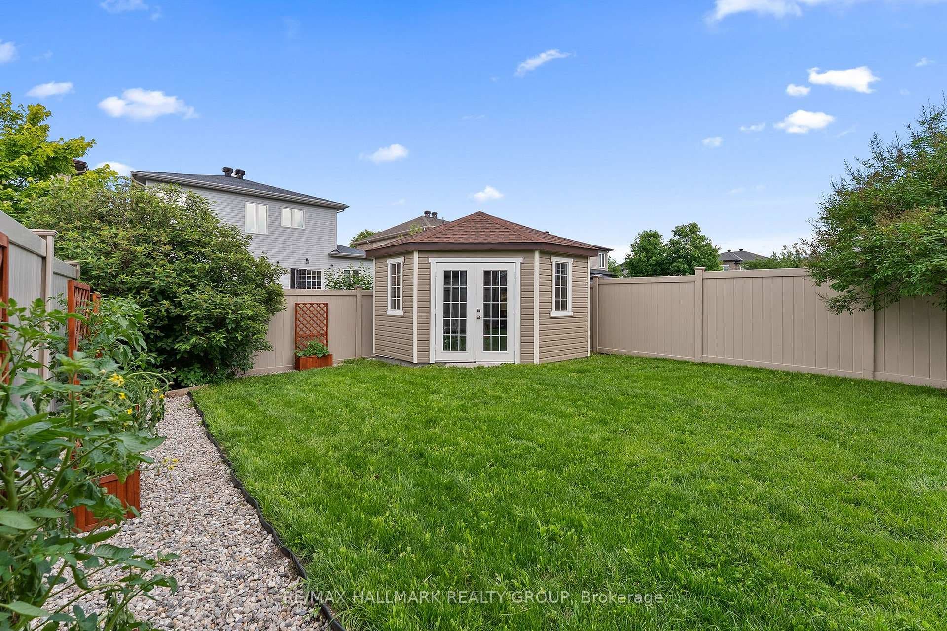 115 Beatrice Drive photo 47