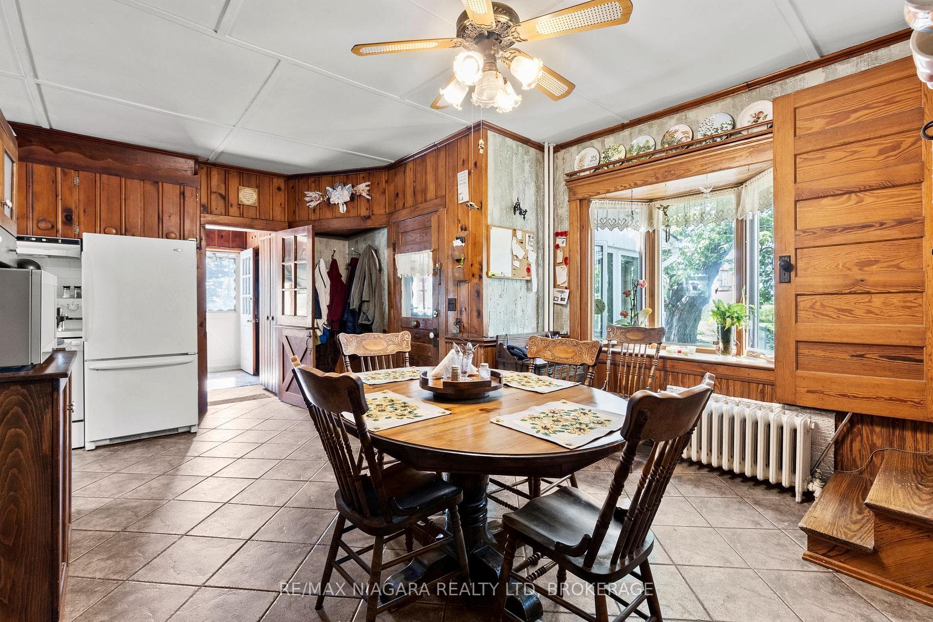 3362 Montrose Road photo 13