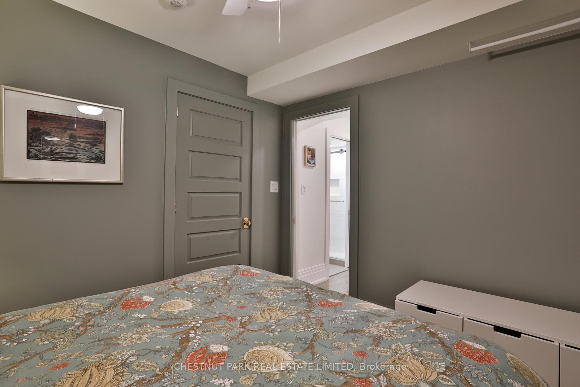 329 Crawford Street photo 36