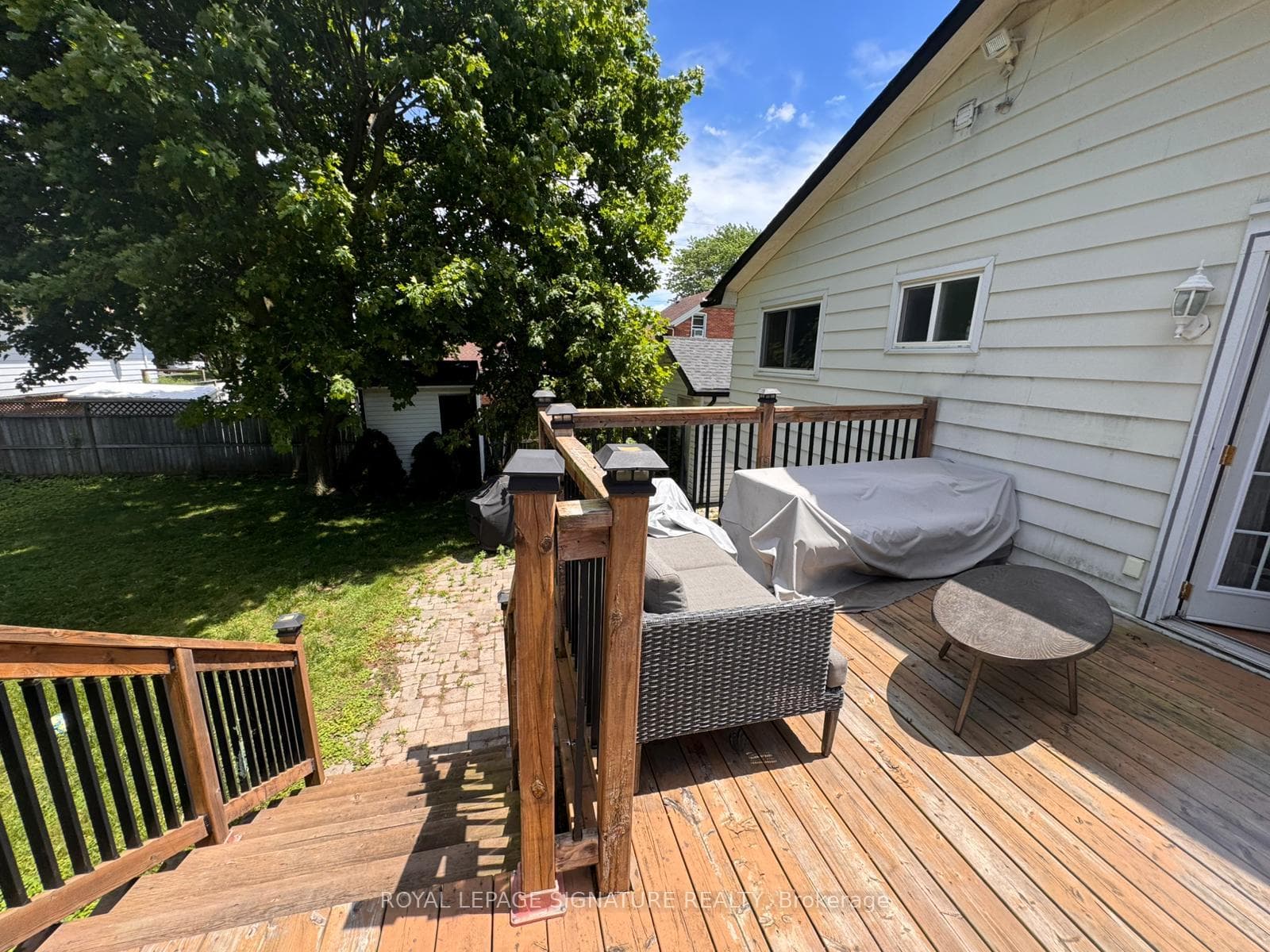 279 Lakeshore Road photo 4