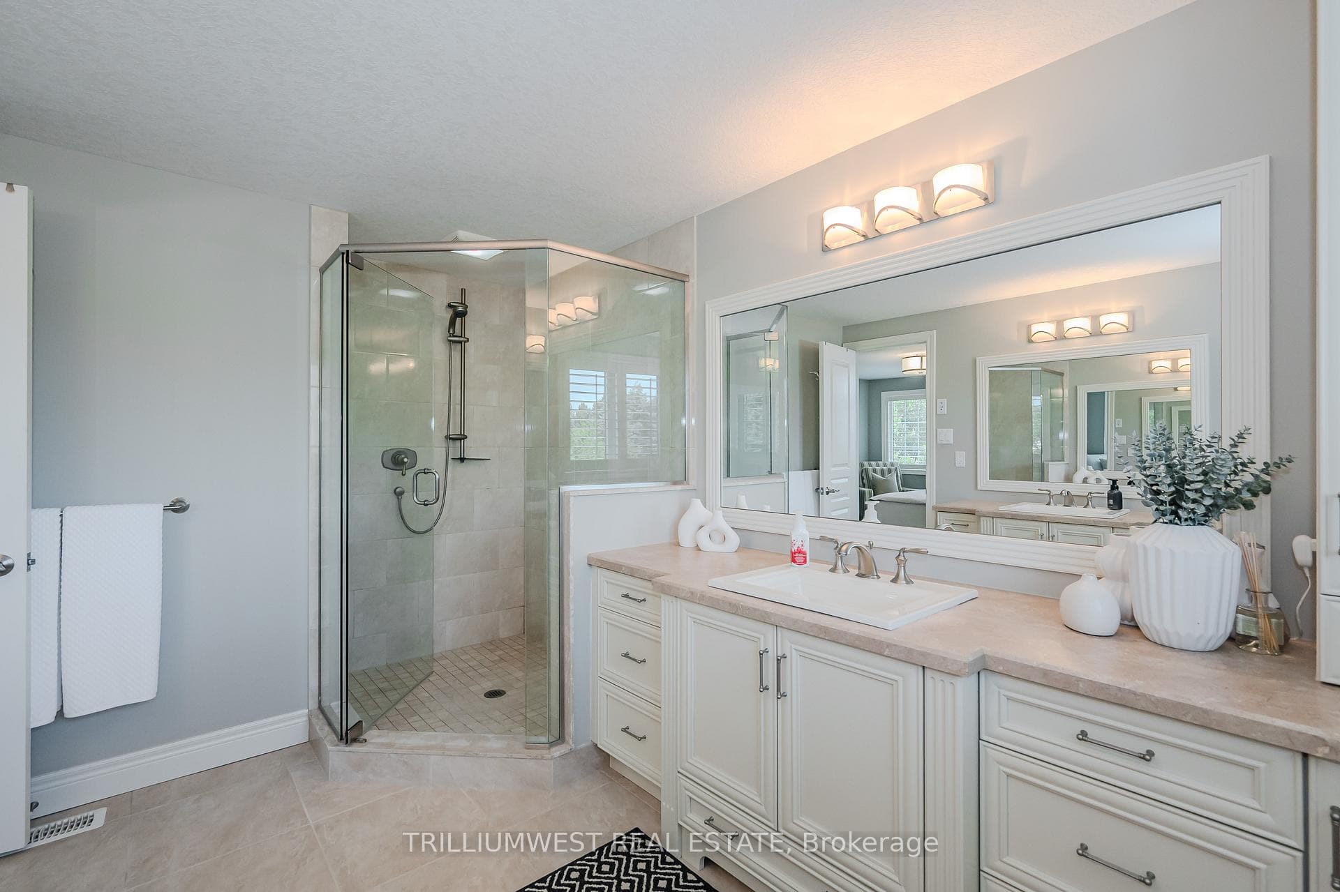 255 Summerfield Drive Unit 1 photo 26