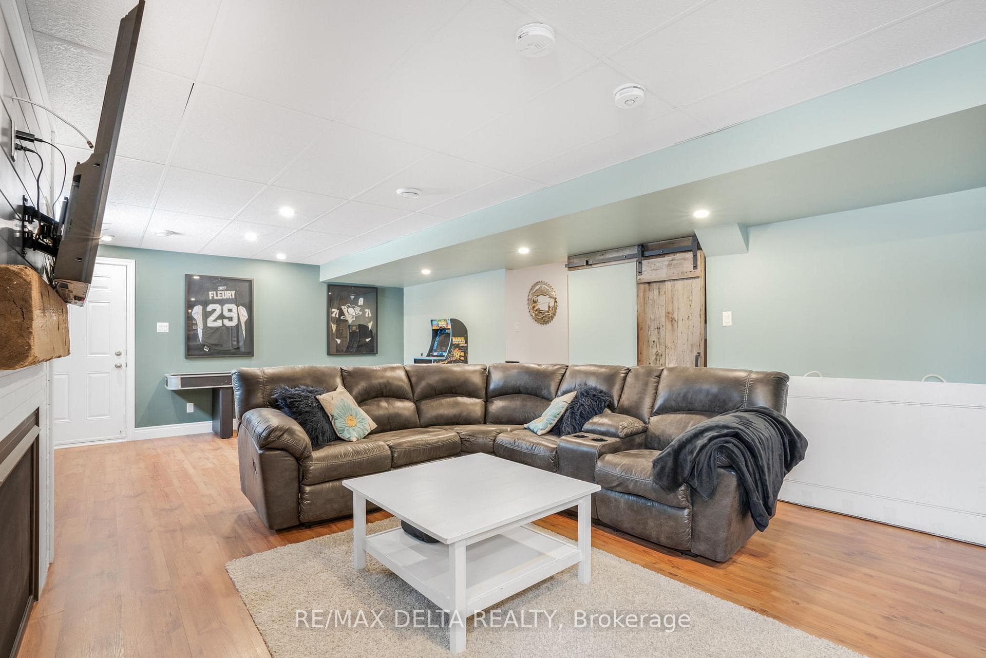 93 Richard Street photo 27