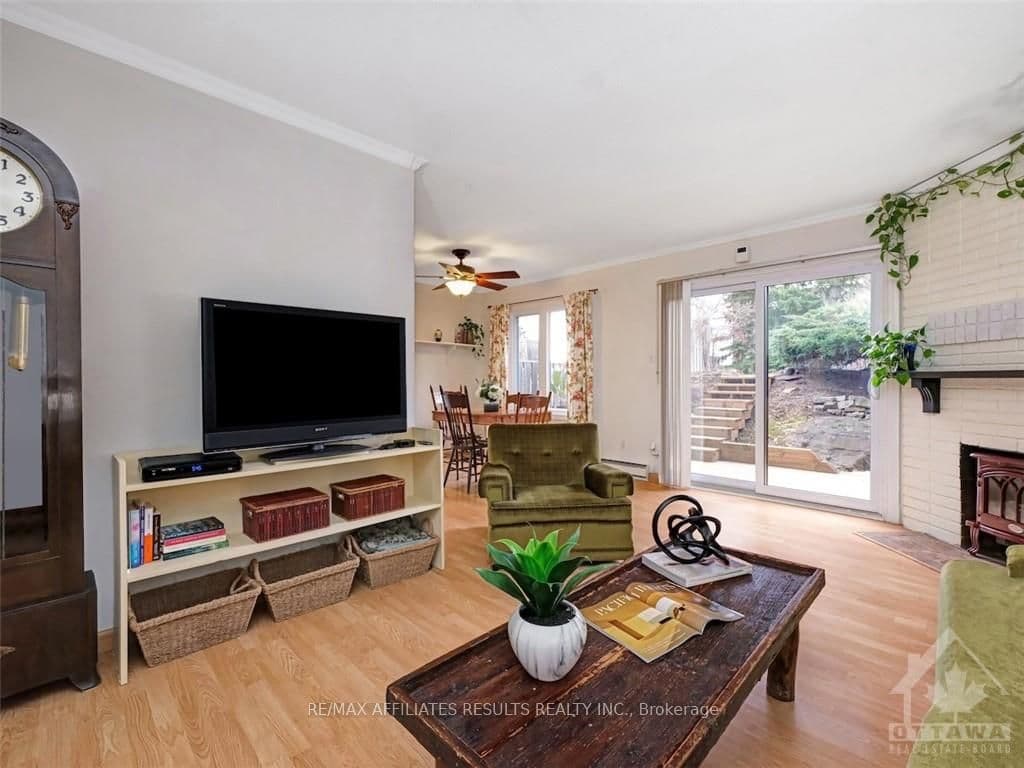 4 SELYE Crescent photo 6