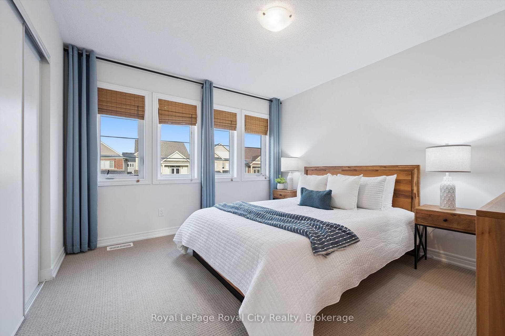 98 Kay Crescent photo 25