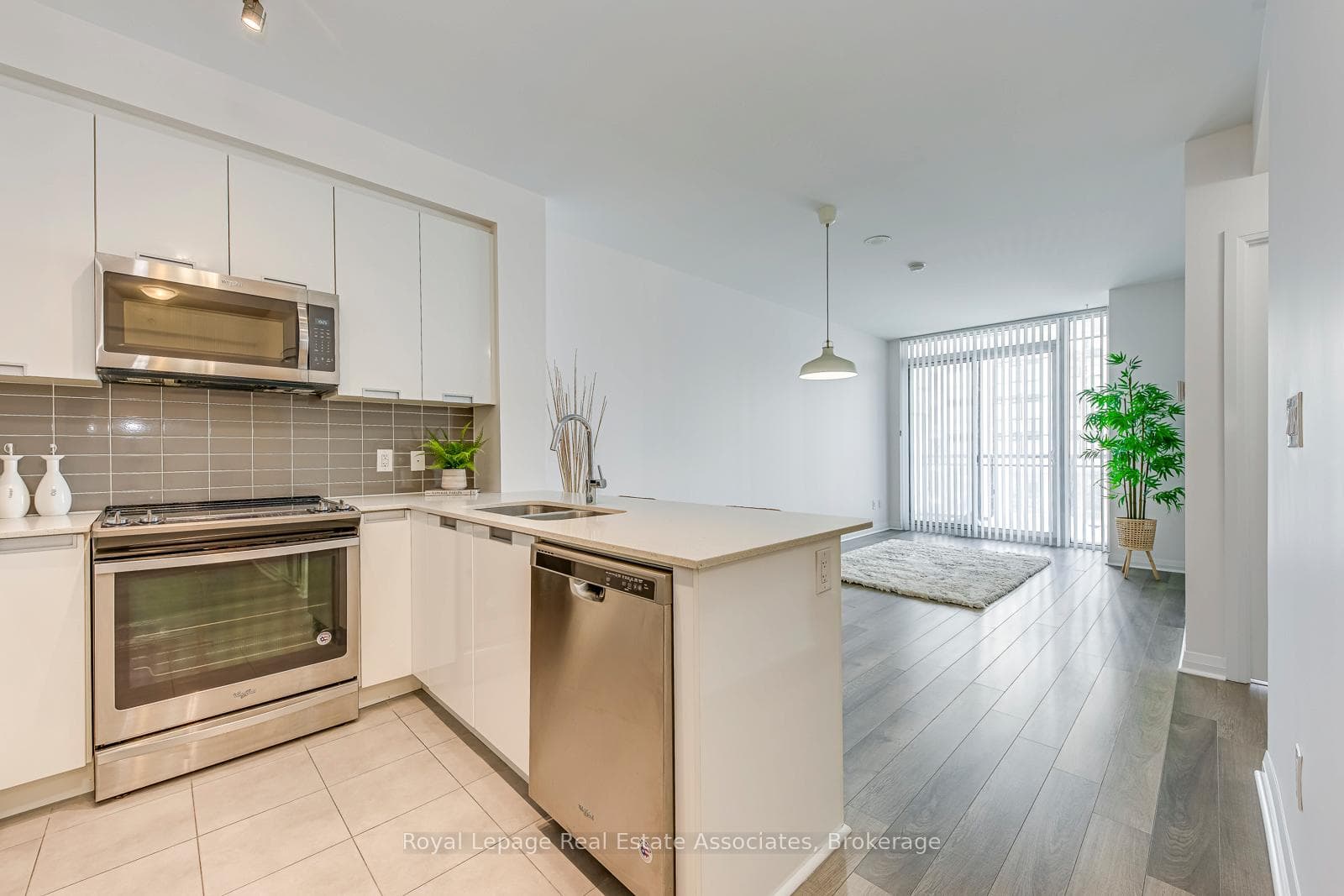 5033 Four Springs Avenue Unit 1416 photo 11