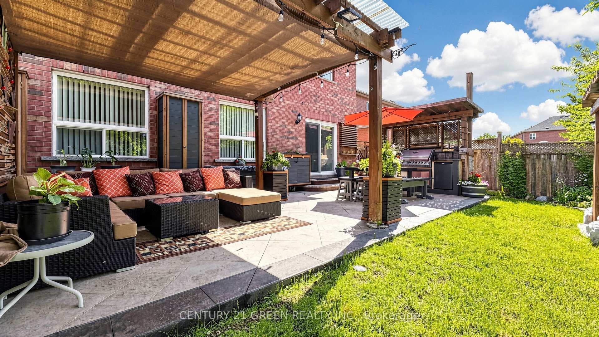 43 Hollowgrove Boulevard photo 48