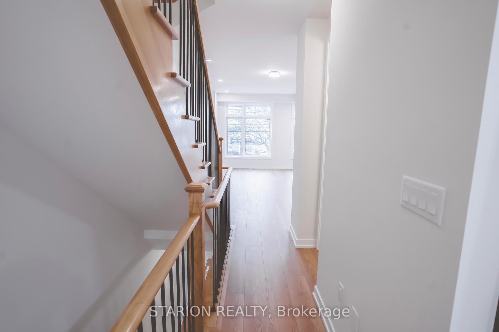 1547 Midland Avenue Unit 1547 photo 21