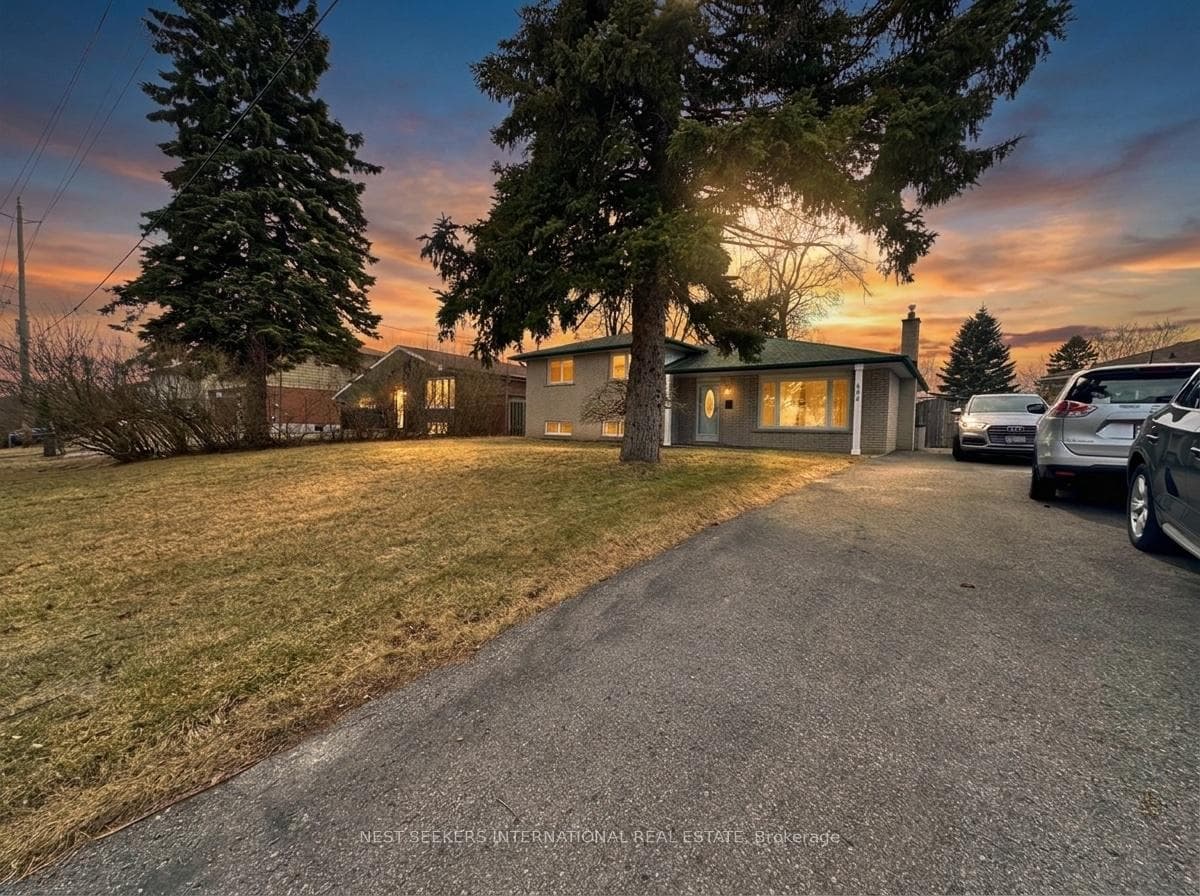 494 Oshawa Boulevard photo 1