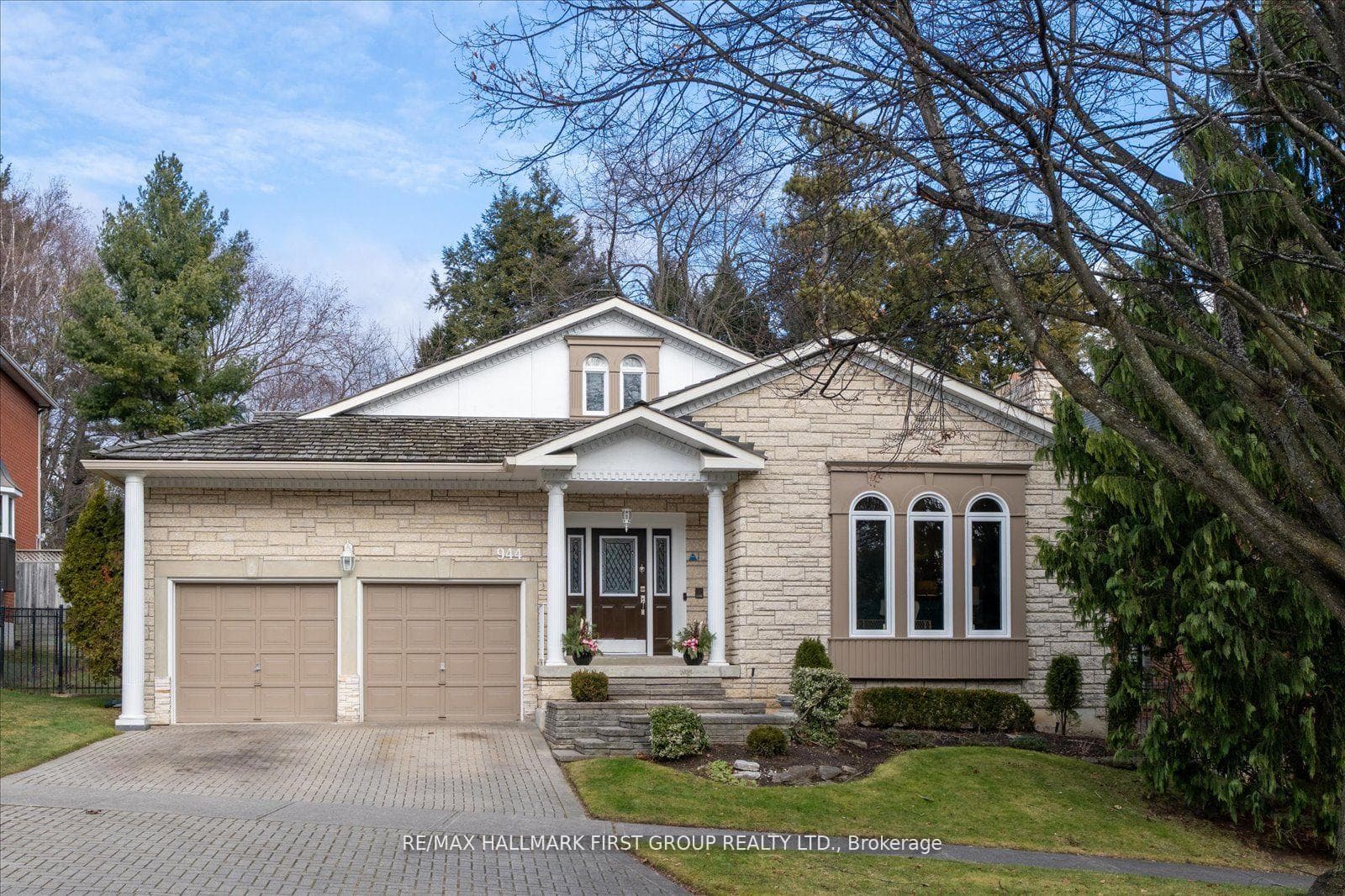 944 Duncannon Drive photo 34