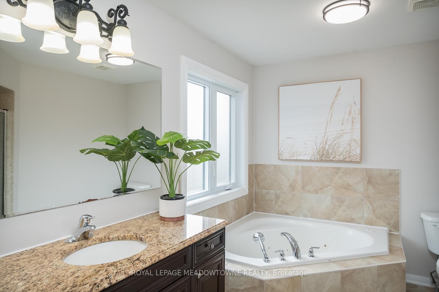 Soaker tub