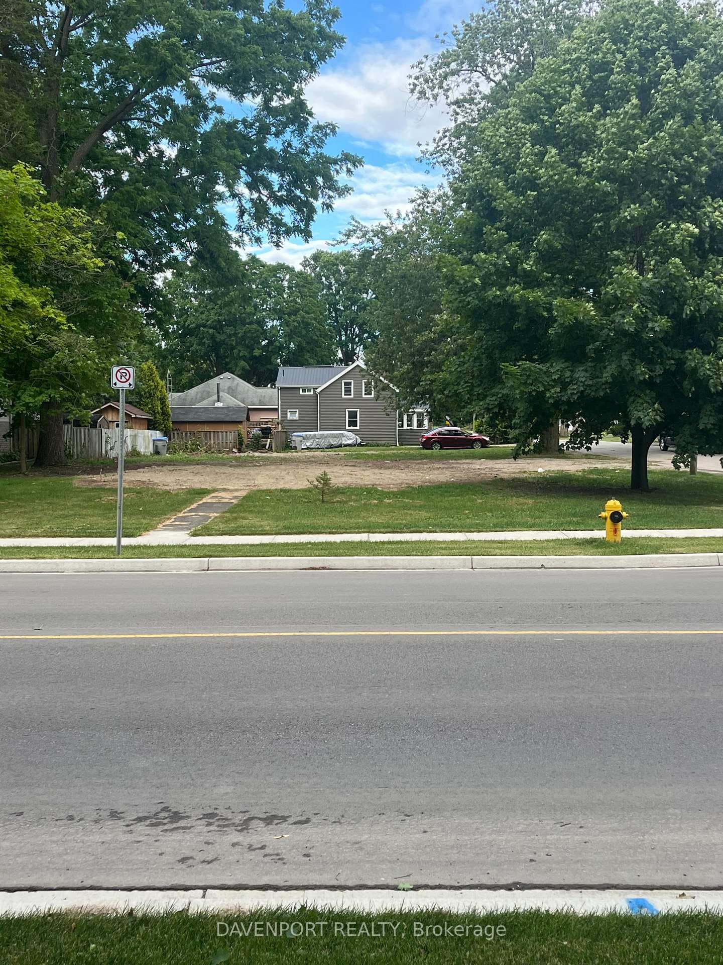160 Main Street photo 2