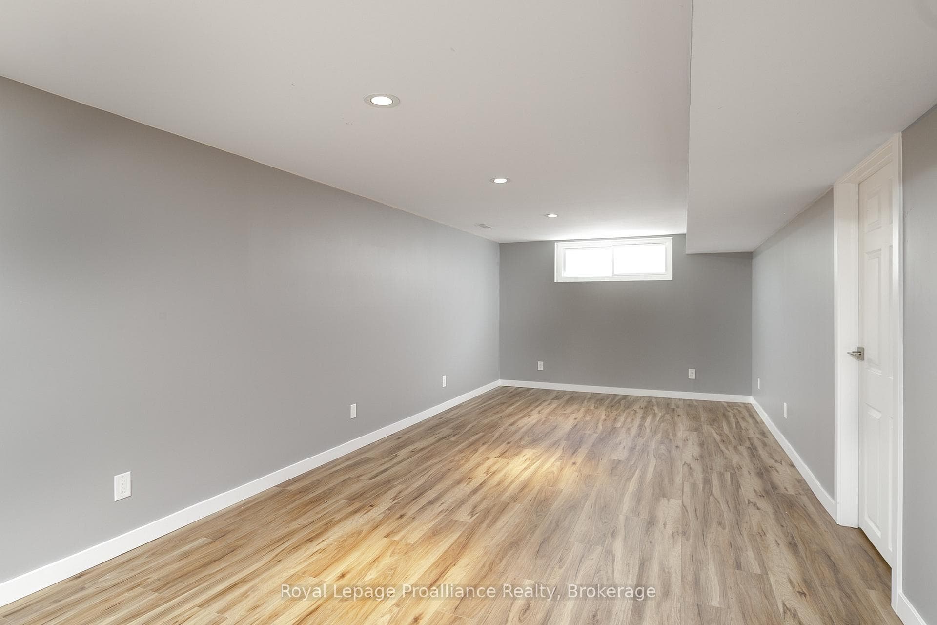 112 Prospect Hill photo 23